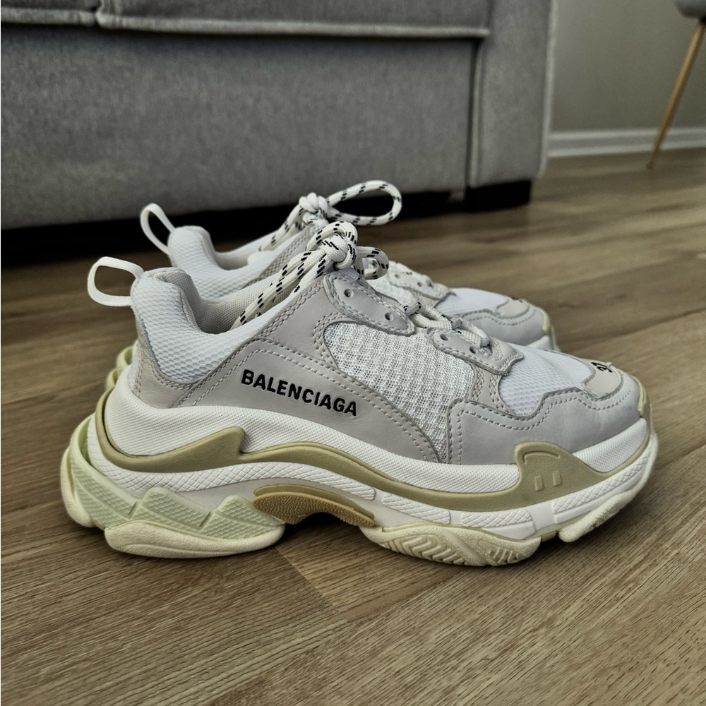 Balenciaga triple s sneaker